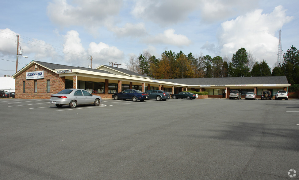 11025 Monroe Rd, Matthews, NC à vendre - Photo du bâtiment - Image 1 de 1