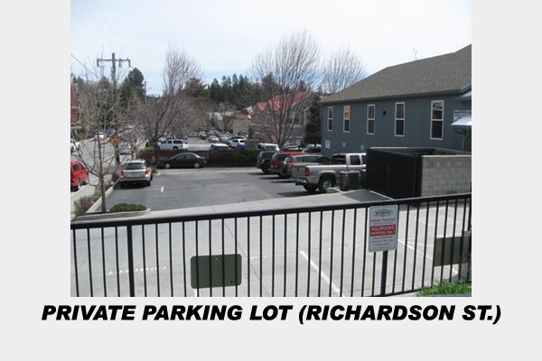 204 W Main St, Grass Valley, CA à louer - Photo du bâtiment - Image 3 de 21