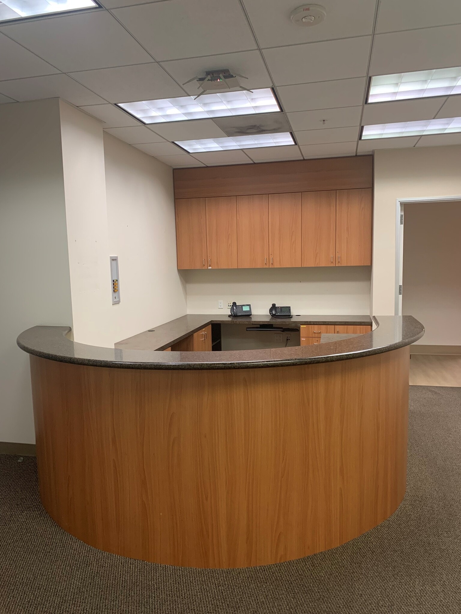 2200 W 3rd St, Los Angeles, CA for lease Interior Photo- Image 1 of 14