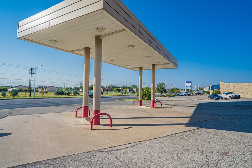 5102 Knickerbocker Rd, San Angelo, TX à vendre - Photo du bâtiment - Image 3 de 12