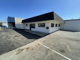 2301 Lafayette St, Santa Clara CA - Entrepôt