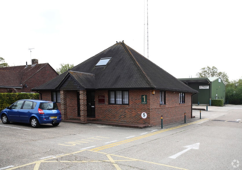 Soake Rd, Denmead à louer - Photo du bâtiment - Image 2 de 3