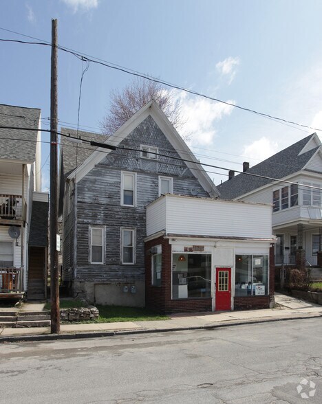 325 Division St, Amsterdam, NY à vendre - Photo du bâtiment - Image 2 de 2