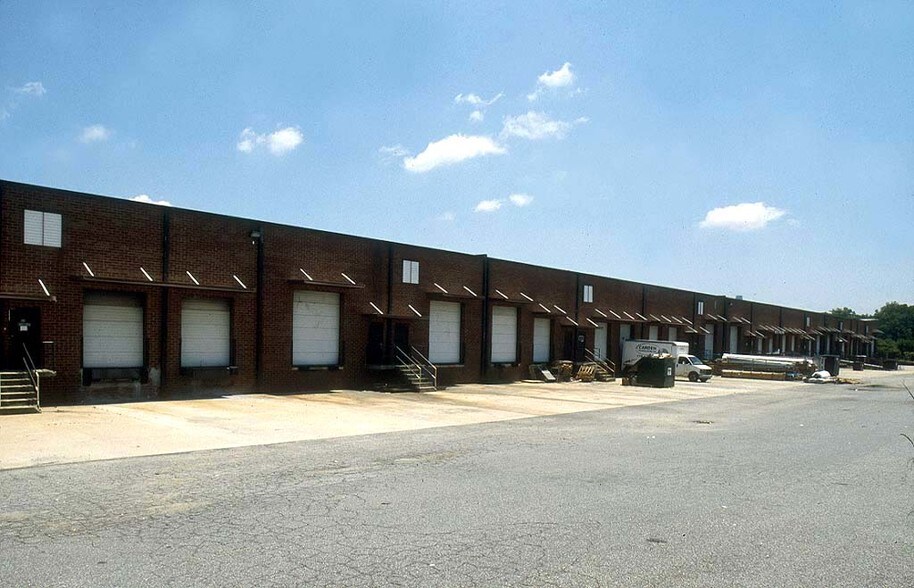 1000 Cobb International Dr, Kennesaw, GA à louer - Autre - Image 2 de 5