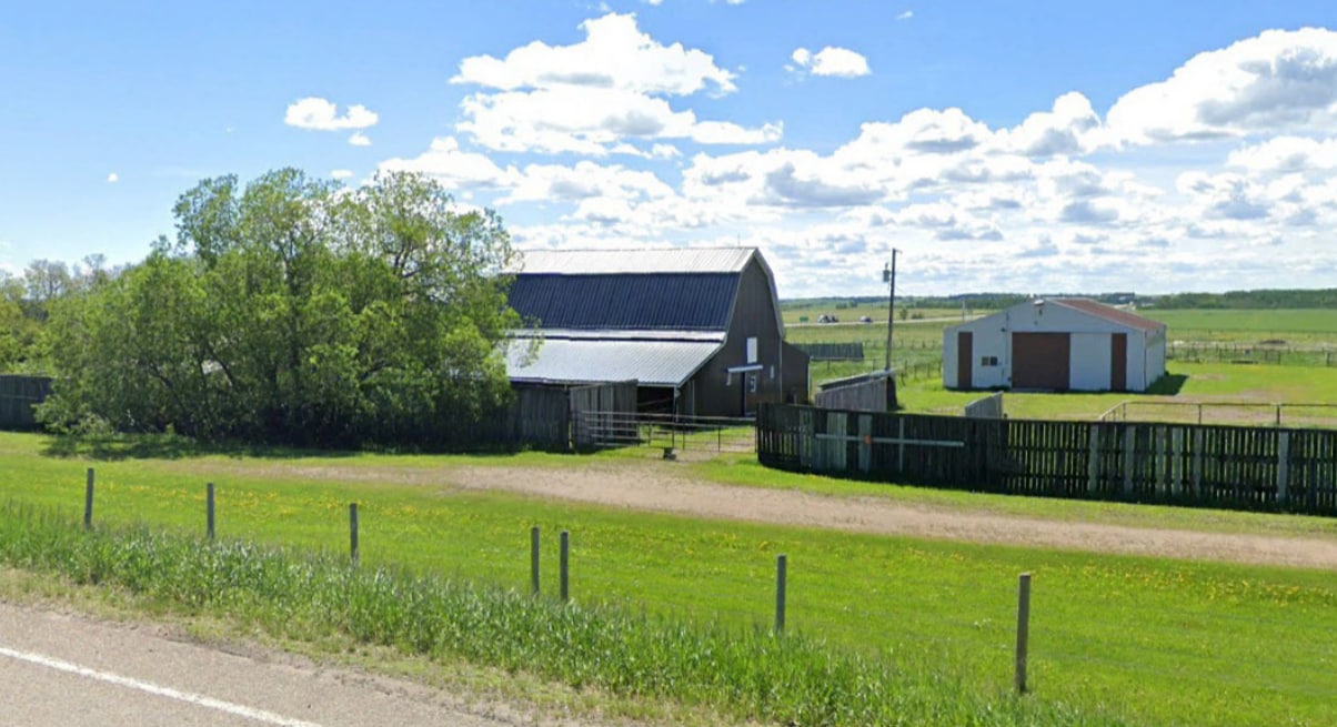 260089 Township Road 442, Ponoka, AB for sale Primary Photo- Image 1 of 5