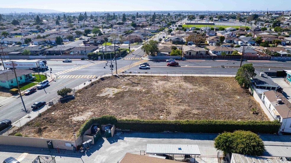 548 S Central Ave, Compton, CA à vendre - Photo du bâtiment - Image 3 de 7