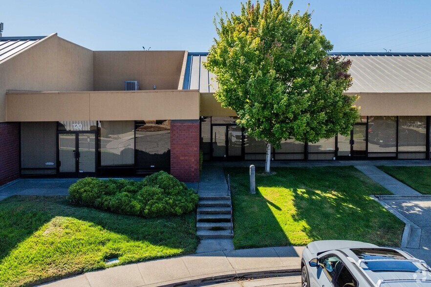 999 Andersen Dr, San Rafael, CA à louer - Photo du bâtiment - Image 2 de 3