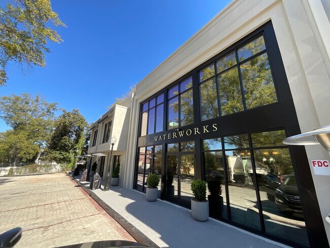 Plus de détails pour 3209 Paces Ferry Pl NW, Atlanta, GA - Bureau/Commerce de détail à louer