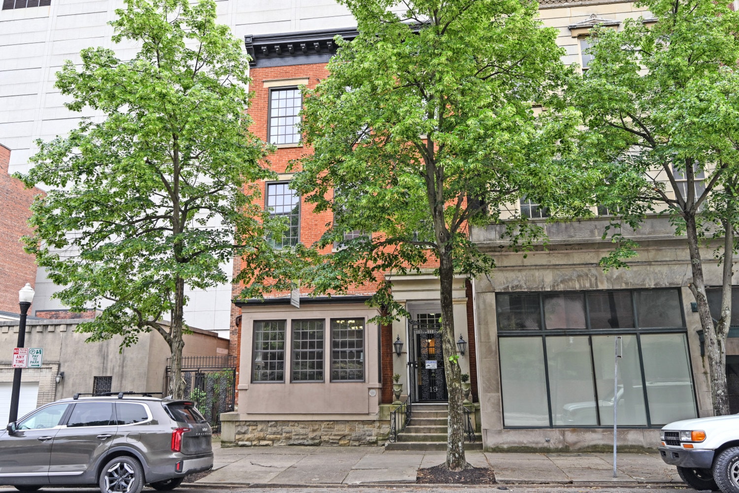 19 E 8th St, Cincinnati, OH à vendre Photo du bâtiment- Image 1 de 41