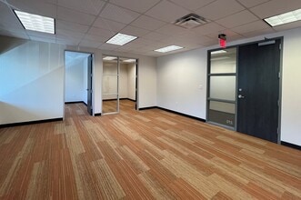 512 E Riverside Dr, Austin, TX for lease Building Photo- Image 2 of 2