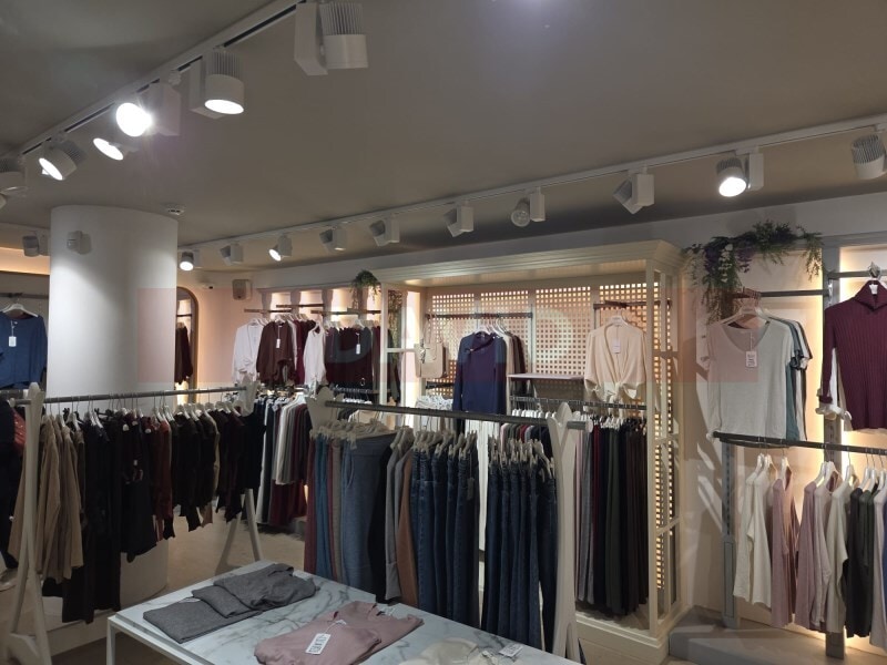 Retail in Reus, Tarragona for lease Interior Photo- Image 1 of 9