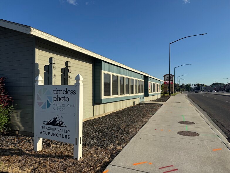 1433-1455 N Cole Rd, Boise, ID à louer - Photo du bâtiment - Image 2 de 5