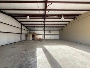 900 Utility Rd, Sanger, TX for lease Interior Photo- Image 2 of 3