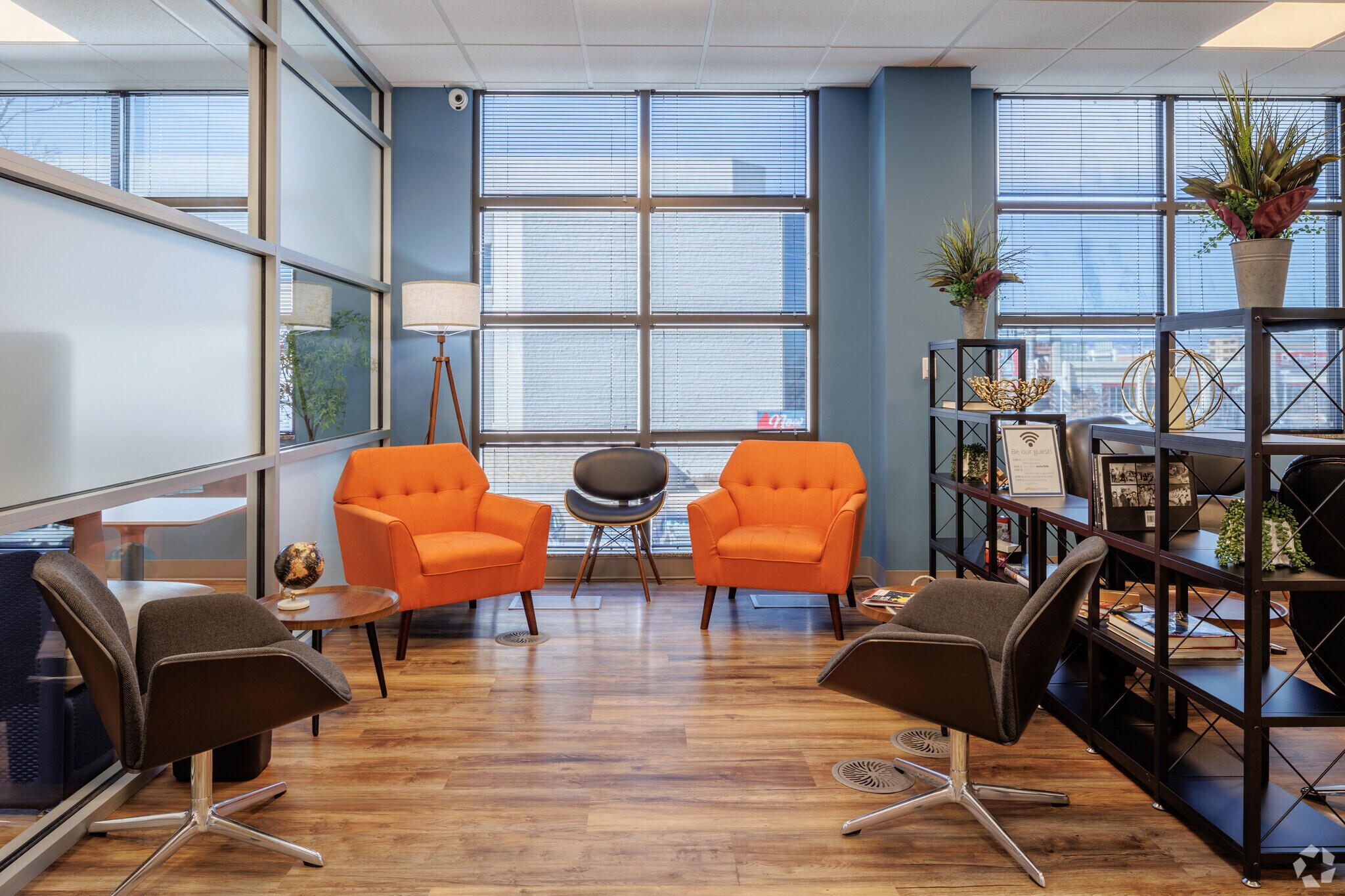 355 S Teller St, Lakewood, CO à louer Photo du bâtiment- Image 1 de 28