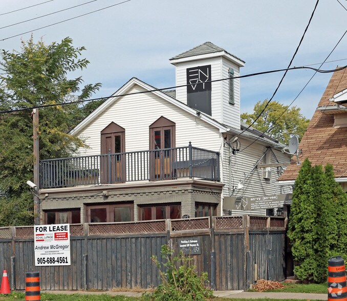 127 Queenston St, St Catharines, ON à vendre - Photo principale - Image 1 de 1