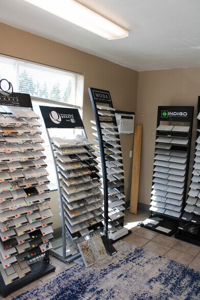 772 Sussex Ave E, Tenino, WA à vendre - Photo du bâtiment - Image 2 de 7