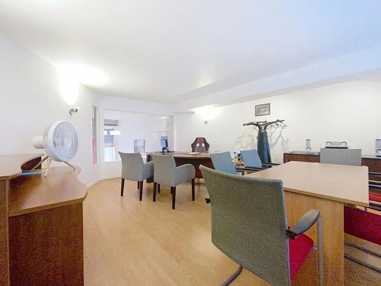 Commerce de détail dans Paris à vendre - Photo intérieure - Image 3 de 4