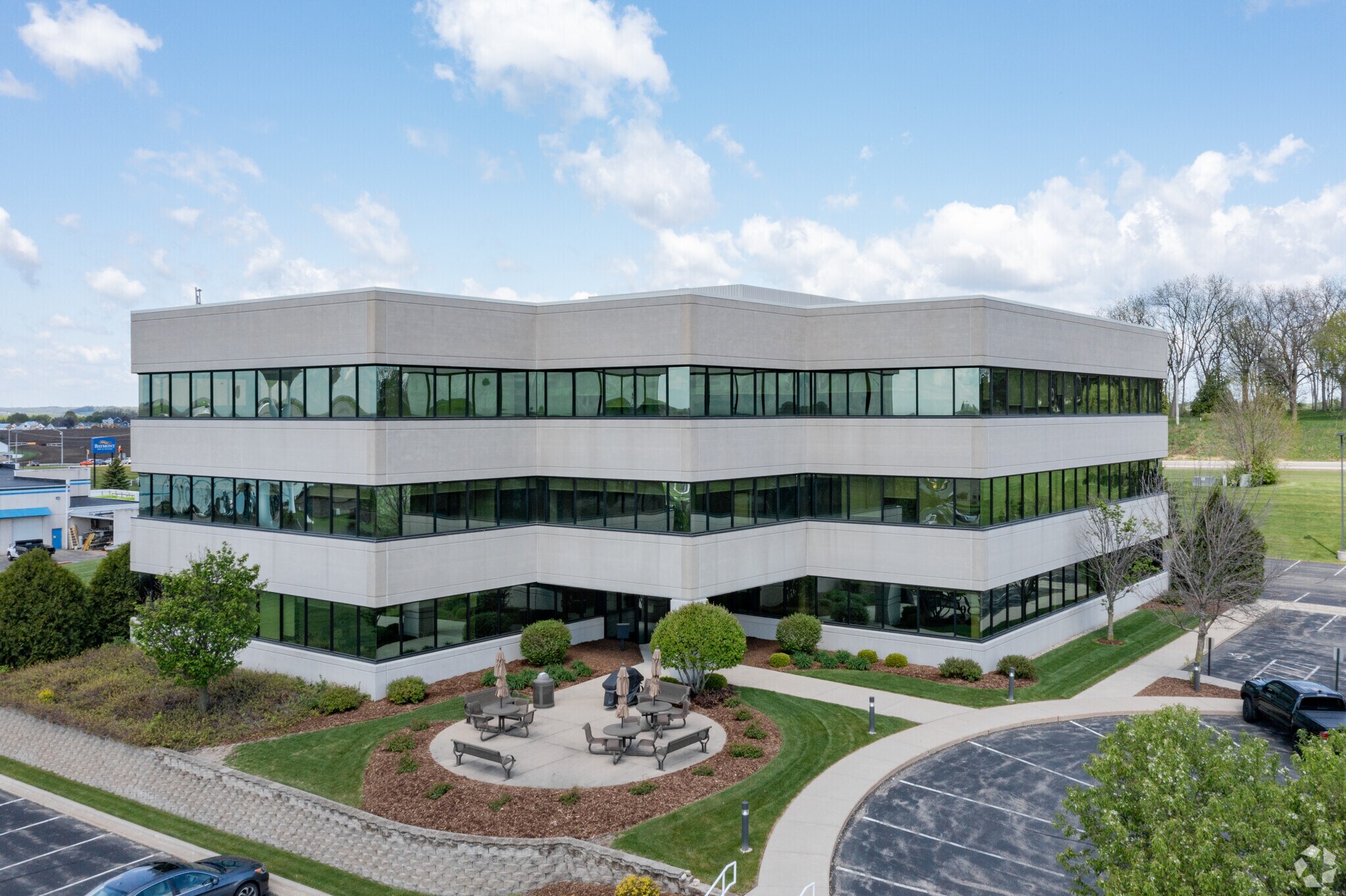 251 Progress Way, Waunakee, WI for lease Primary Photo- Image 1 of 6