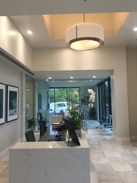 3249 Old Conejo Rd, Newbury Park, CA for sale - Interior Photo - Image 3 of 7