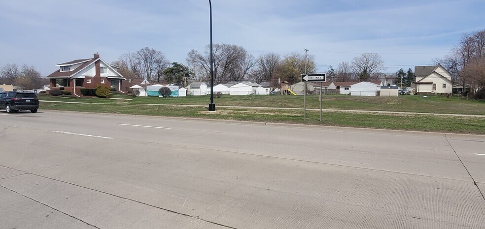 14447 Telegraph Rd, Taylor, MI à vendre - Photo du bâtiment - Image 2 de 5