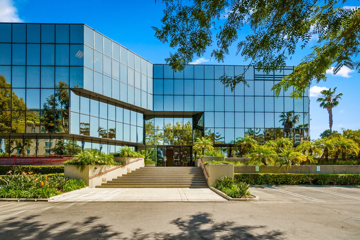 2955 Main St, Irvine, CA for lease Building Photo- Image 1 of 18