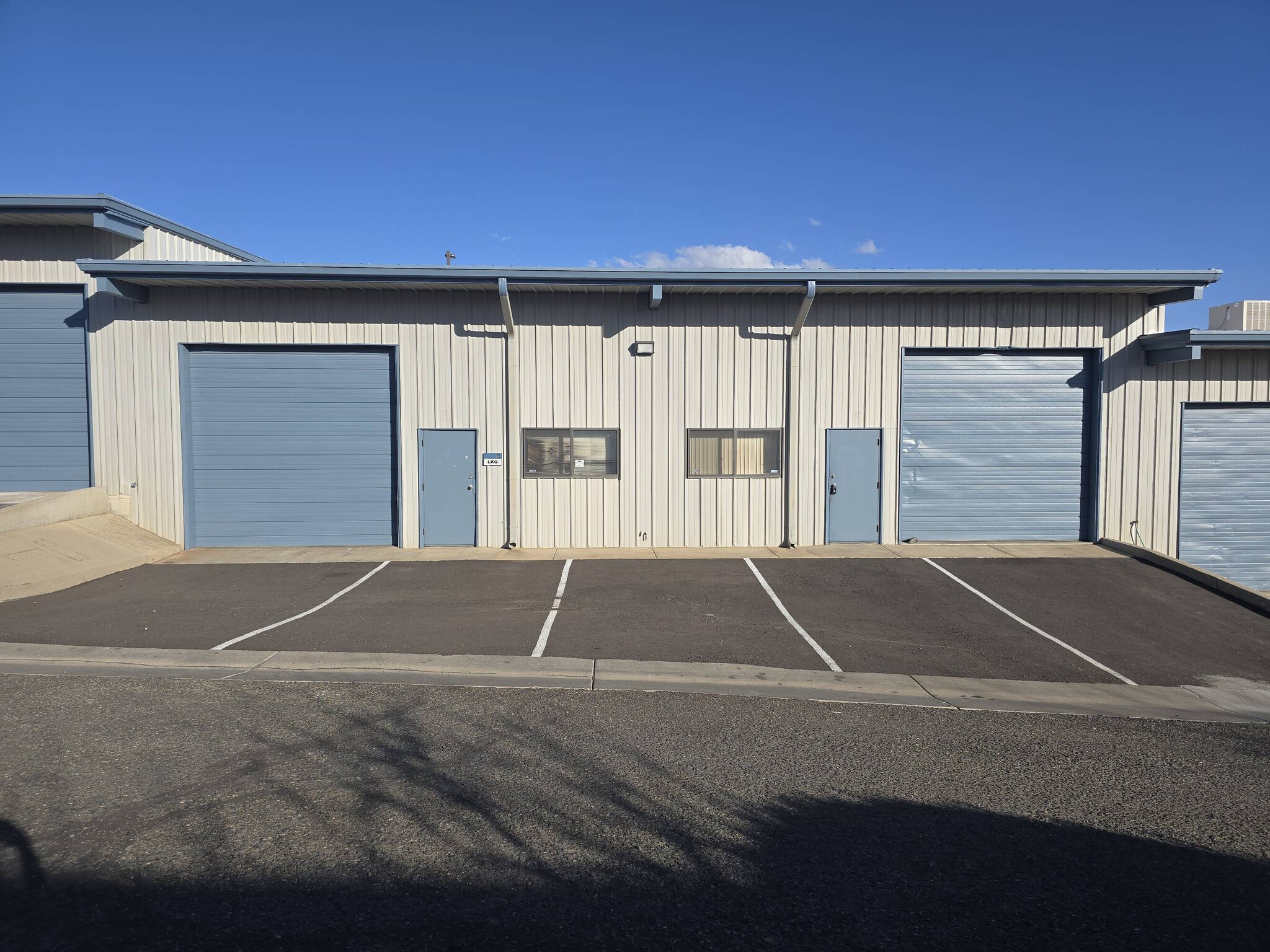 9551 E Lorna Ln, Prescott Valley, AZ for lease Interior Photo- Image 1 of 5