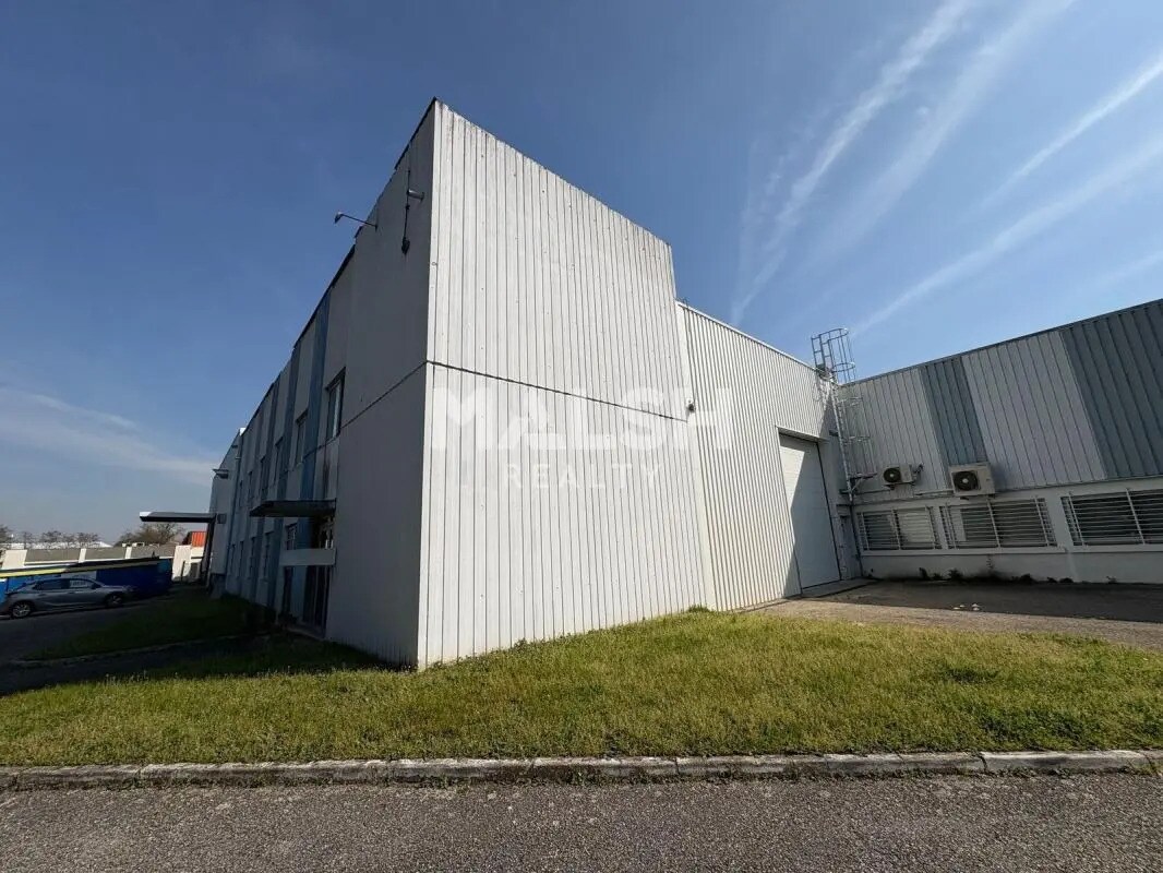 Office in Irigny for lease Building Photo- Image 1 of 12