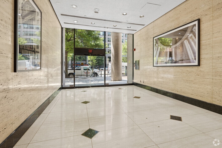 1627 K St NW, Washington, DC for sale - Lobby - Image 2 of 26