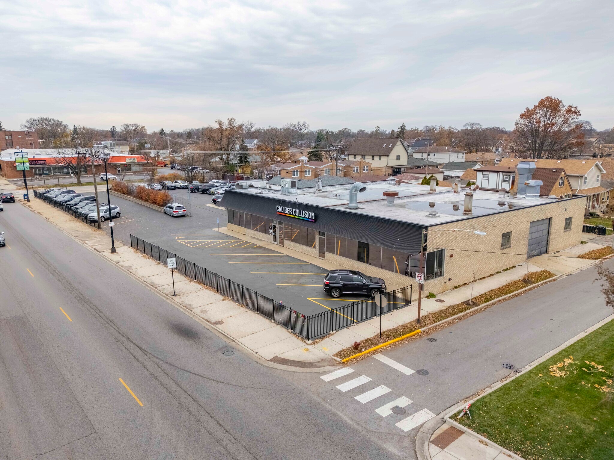 7606 W Touhy Ave, Chicago, IL à vendre Photo du bâtiment- Image 1 de 11