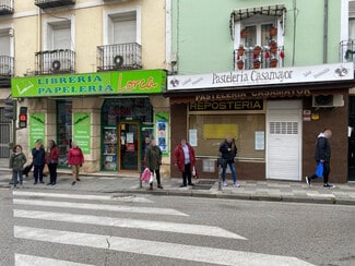 Plus de détails pour Multi-résidentiel à vendre