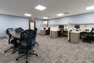 1 SE Beach Dr, Saint Petersburg, FL for lease Interior Photo- Image 1 of 3
