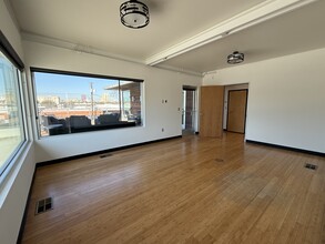 4000 East Side Ave, Dallas, TX for lease Interior Photo- Image 2 of 6