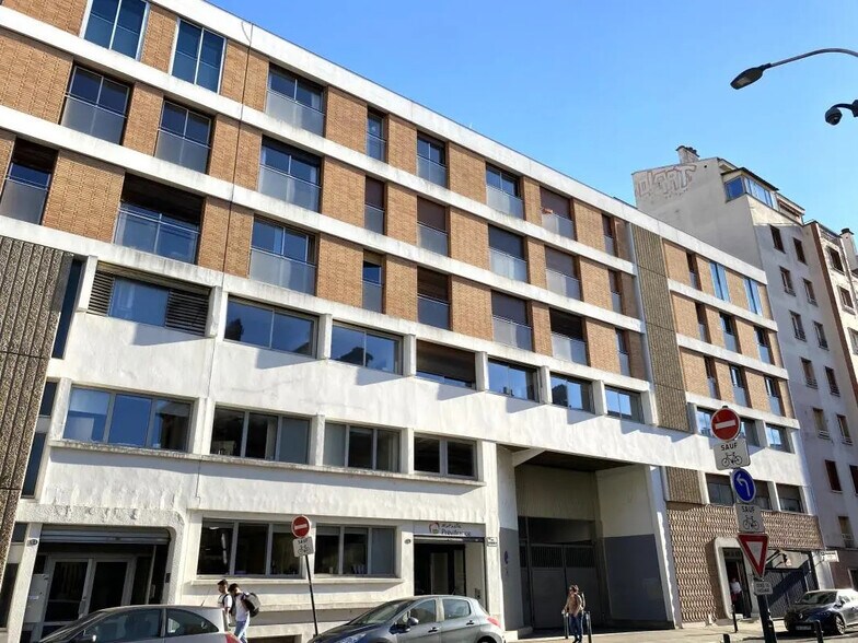 Office in Toulouse for lease - Building Photo - Image 2 of 12