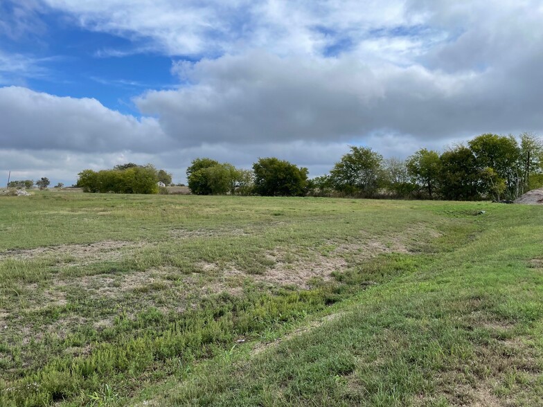 3101 FM 973, Taylor, TX à vendre - Photo du bâtiment - Image 1 de 1