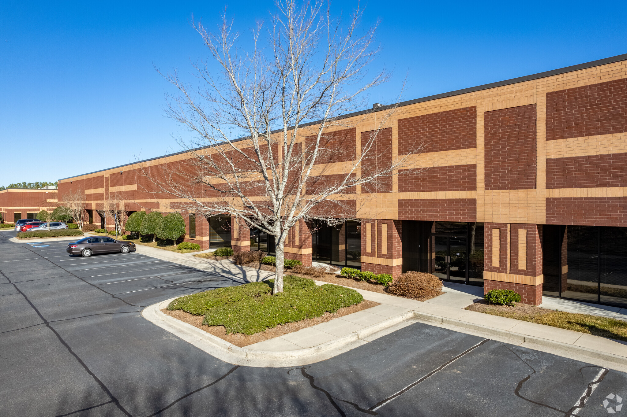 1075 Windward Ridge Pky, Alpharetta, GA for lease Building Photo- Image 1 of 7