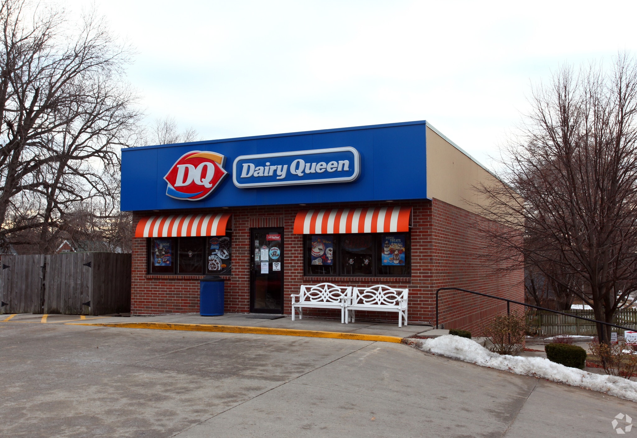 6842 University Ave, Windsor Heights, IA for sale Primary Photo- Image 1 of 7