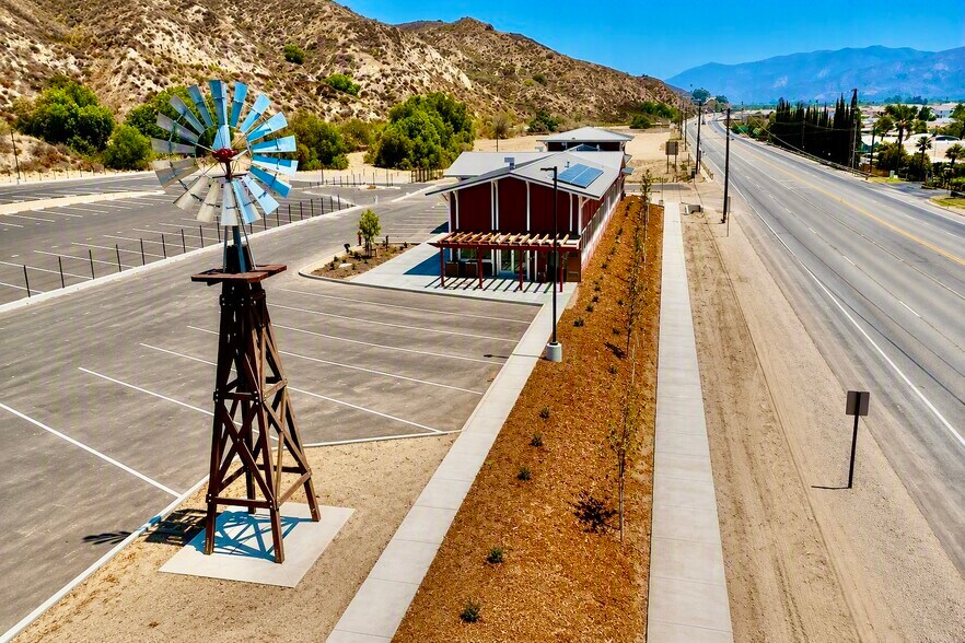 35-39 E Telegraph Rd, Fillmore, CA à louer - Photo du bâtiment - Image 3 de 15