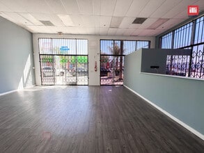 8332 Sepulveda Blvd, North Hills, CA à louer Photo intérieure- Image 1 de 10