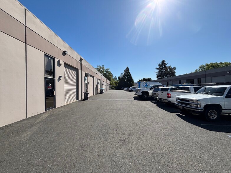 520 California Blvd, Napa, CA à louer - Photo du bâtiment - Image 2 de 7