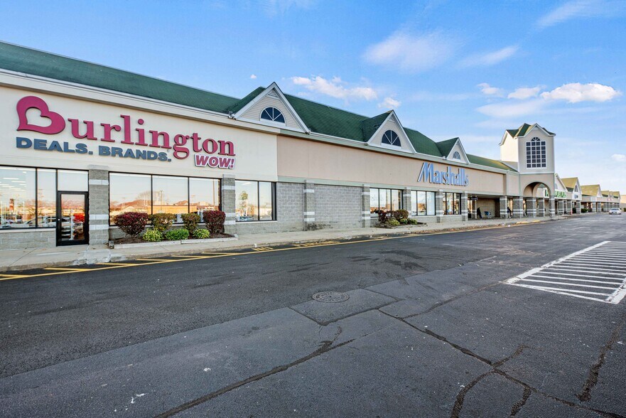 1-42 Fairhaven Commons Way, Fairhaven, MA for lease - Building Photo - Image 3 of 13