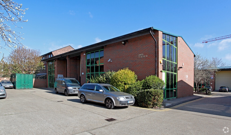 Talina Centre, London for lease - Primary Photo - Image 1 of 2