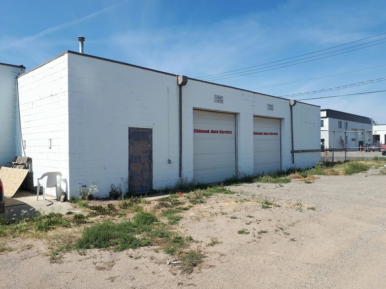 2351 N 2 Ave, Lethbridge, AB for sale - Primary Photo - Image 1 of 1