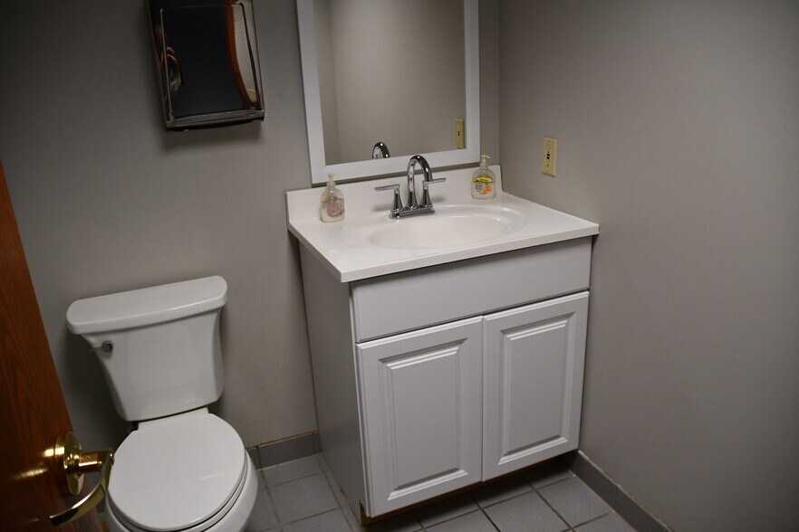 9211 Broadway, Merrillville, IN à louer - Photo intérieure - Image 3 de 11