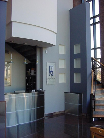 2060 Franklin Way, Marietta, GA à louer - Hall d’entrée - Image 2 de 5