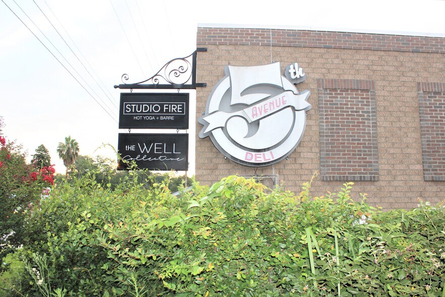 2910 - 3000 Rosewood, Columbia, SC à louer - Photo du bâtiment - Image 2 de 6