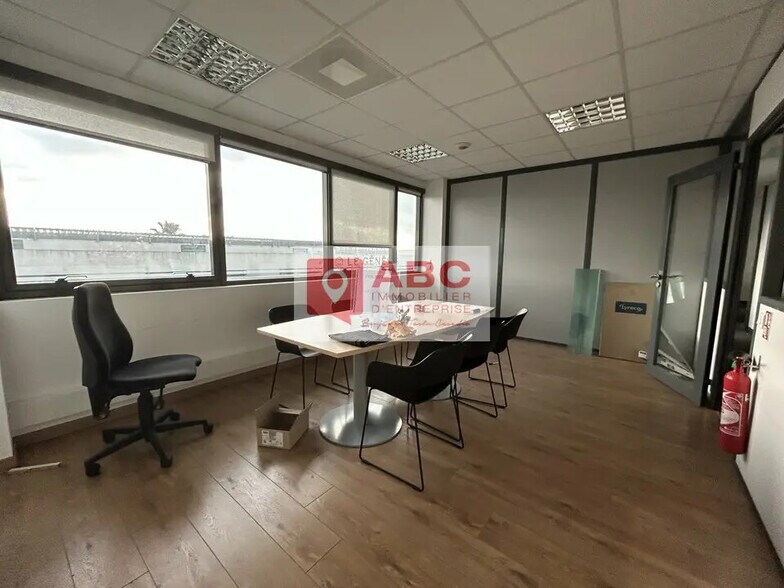 Bureau dans Montpellier à vendre - Photo du bâtiment - Image 2 de 10