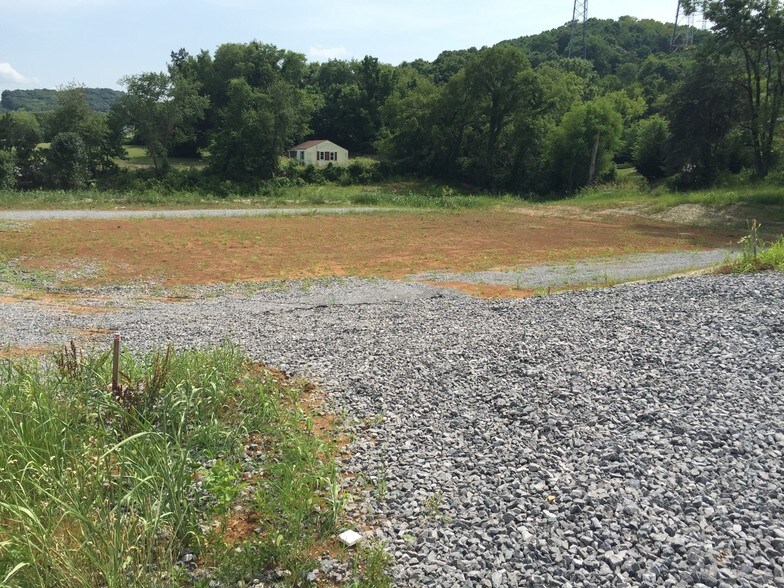 5725 River Rd, Nashville, TN for lease - Building Photo - Image 2 of 7