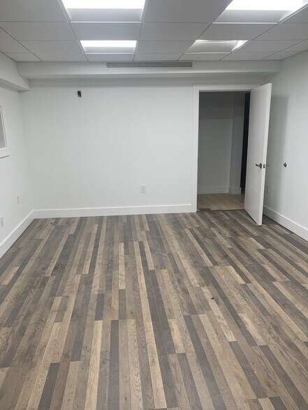 1011 NW 6th St, Homestead, FL à louer - Photo du bâtiment - Image 3 de 4