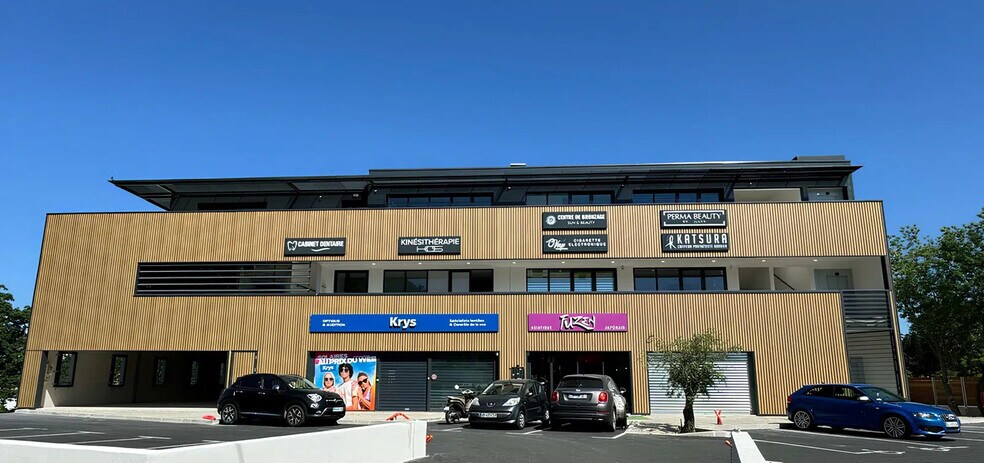 Commerce de détail dans Marseille à louer - Photo du bâtiment - Image 1 de 2