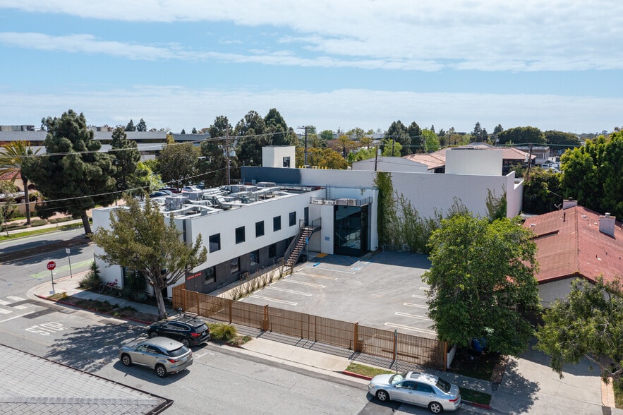 3331 Ocean Park Blvd, Santa Monica, CA for lease - Building Photo - Image 2 of 13